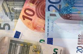 Euro Banknotes Money | Copyright-free photo (by M. Vorel) | LibreShot